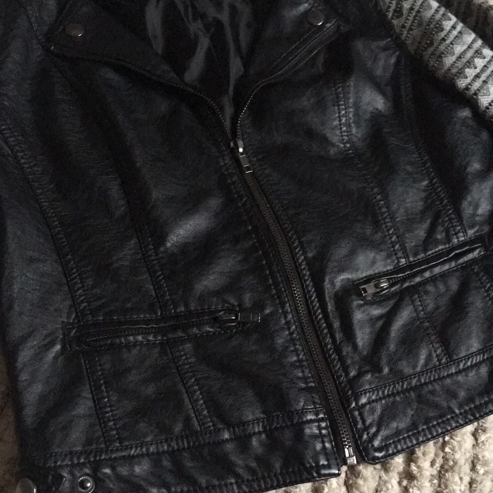 Jacket - Picture 5 of 7